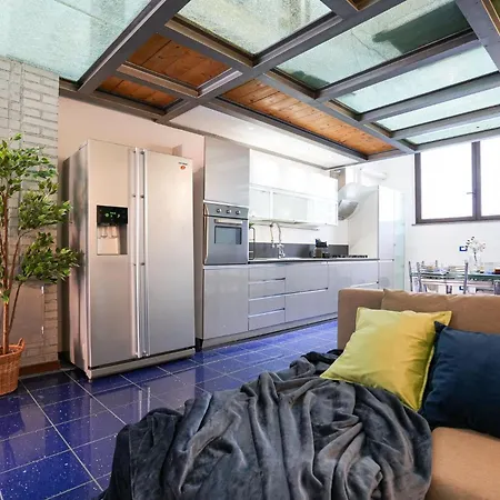 Industrial Loft * Milánó